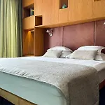 Opal Hotel 4*