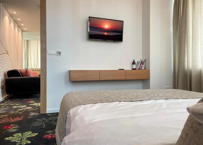 Opal Hotel 4*